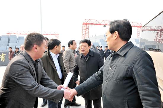 濮陽(yáng)市市委書記段喜中市長(zhǎng)盛國(guó)民等一行蒞臨我司視察2