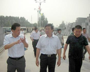 濮陽市市委常委、市委宣傳部長徐蘭峰等一行蒞臨我司視察